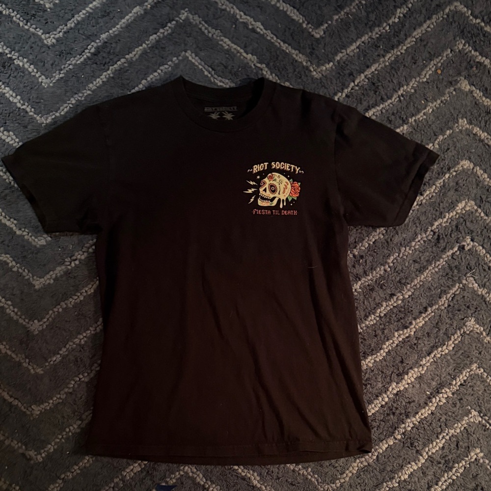 Riot Society Black Tee with Skull Graphic